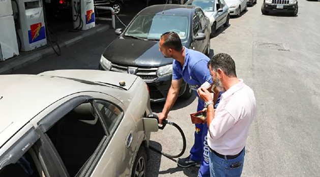 التوقع بانحسار أزمة البنزين في لبنان خلال أيام